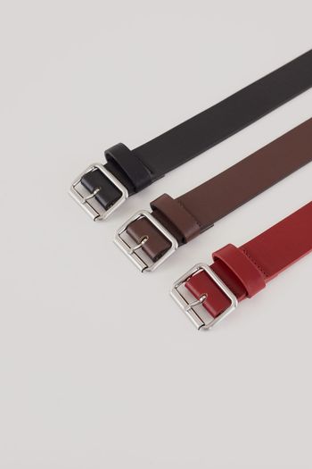 Leather belt with rectangular buckle