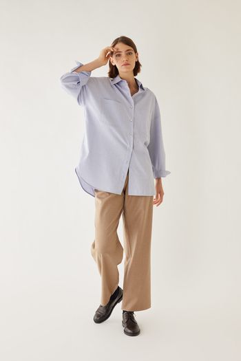 Oversized shirt with pockets