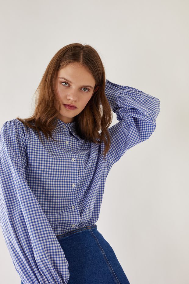 Cotton shirt with wide sleeves