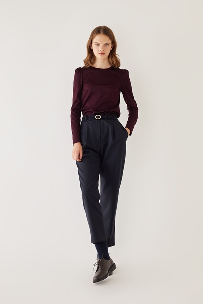 Tailored trousers with slits