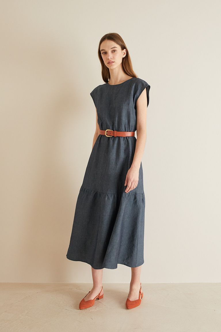 Dress with outlet elastic waist