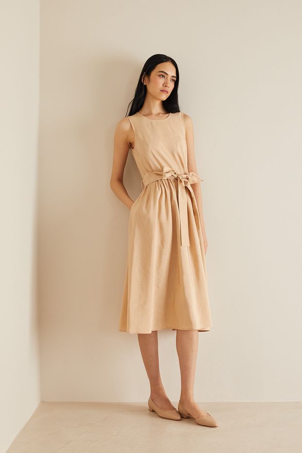 Linen blend dress with belt