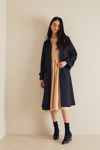 Fluid trench coat with belt