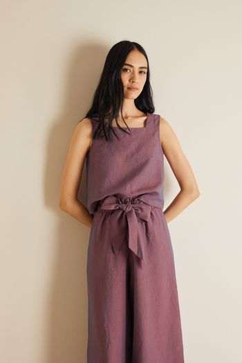 Top leggero con scollo quadrato