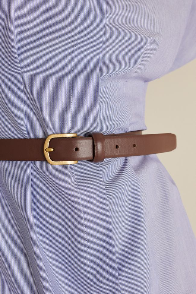 Thin rectangular buckle leather belt