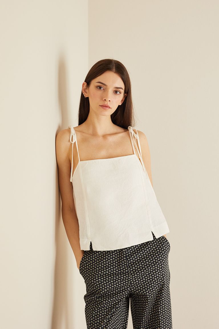 White square neck deals spaghetti strap top