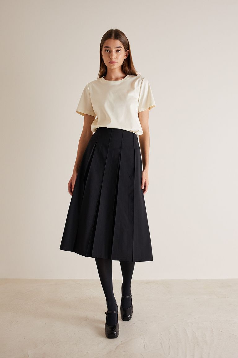 Half skirt and outlet top