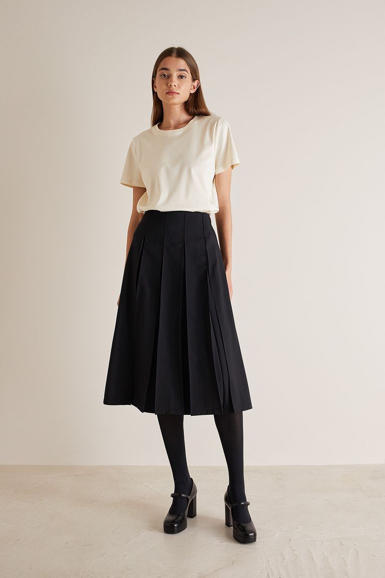 Elastic waist pleated clearance skirt