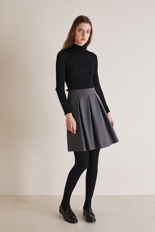 Wool skirt with box pleats