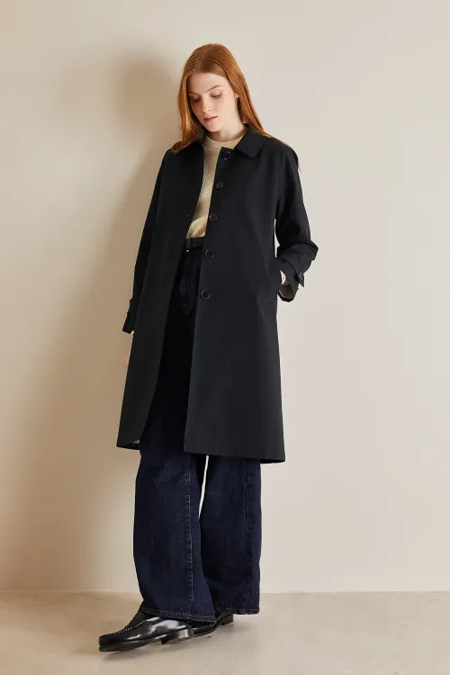 Single-breasted trench coat