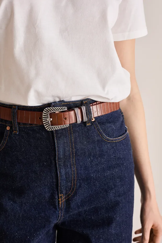 Laser printed leather belt with decorated buckle