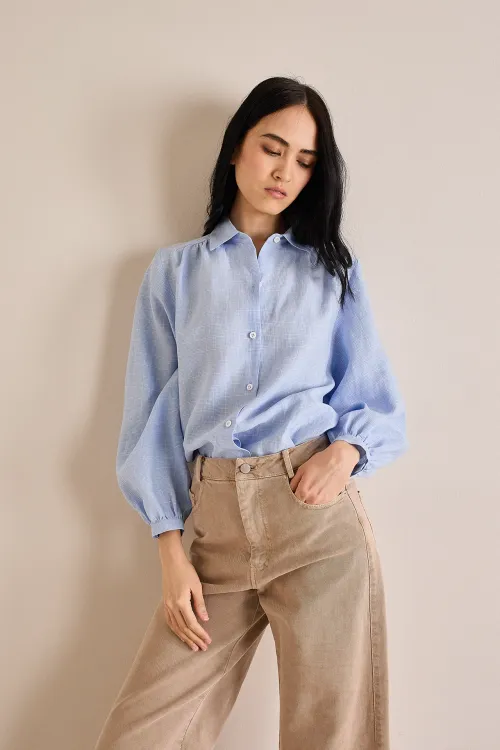 Linen shirt with wide sleeves