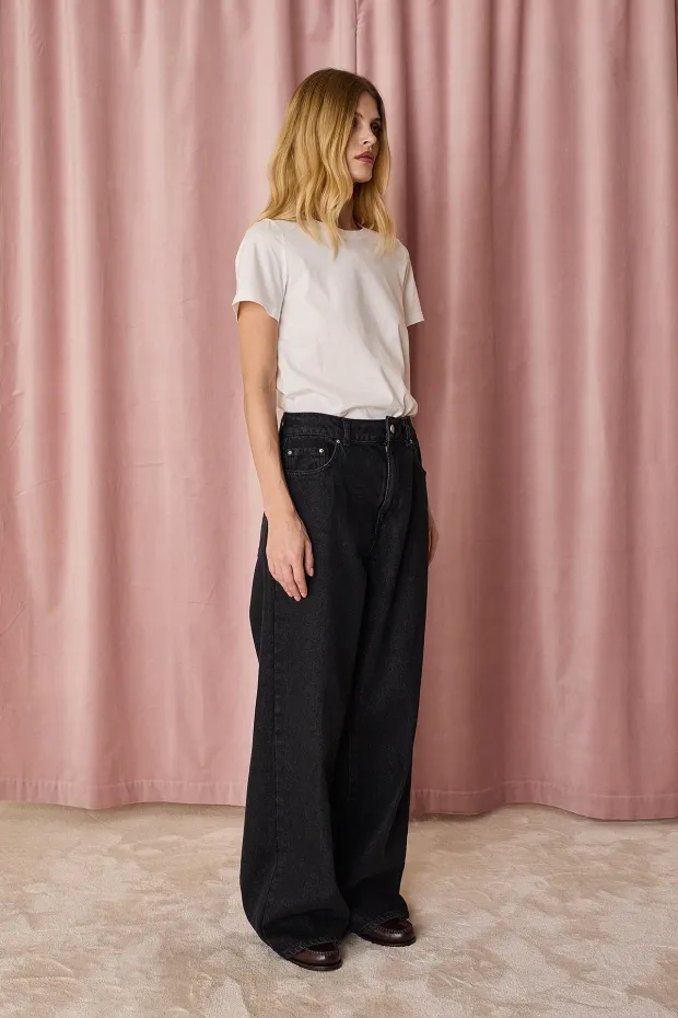 Straight-leg 90s denim trousers