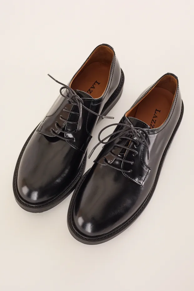 Lace-ups with rubber sole