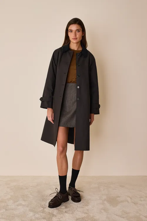 Structured trench coat with corduroy collar