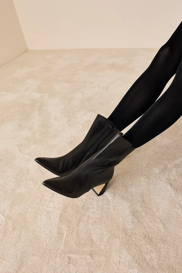 Pointed nappa leather ankle boots