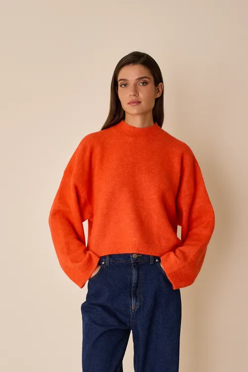 Stretch jumper with wide sleeves