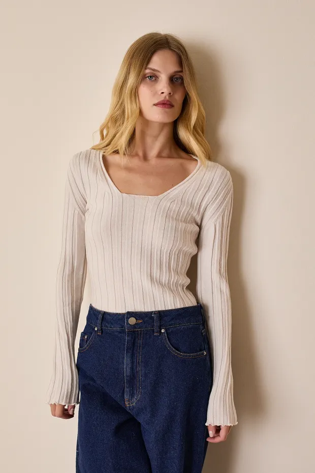 Combed wool rib knit sweater