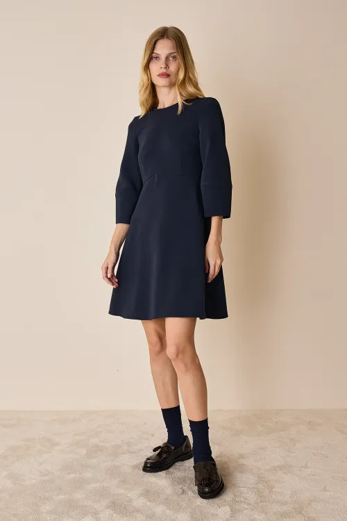 Dress with three-quarter sleeves