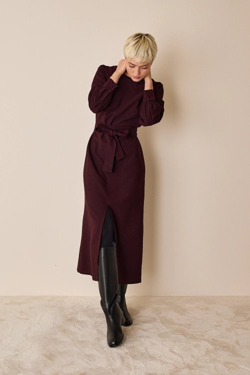 Long sleeve dress with belt