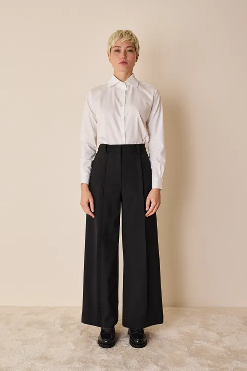 Wool trousers with stitched crease