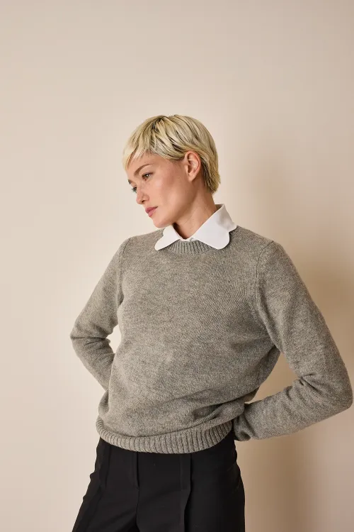 Buttoned yarn crewneck