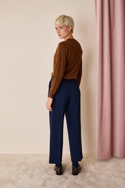 Lightweight tailored trousers