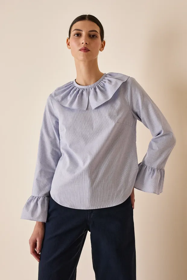 Cotton top with corolla collar