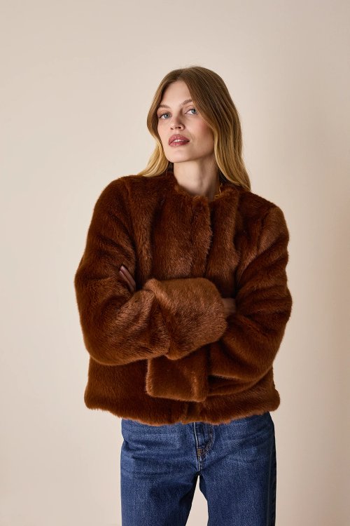 Short faux fur jacket