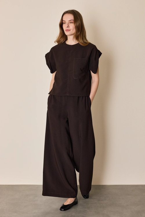 Wide-leg elastic waist pants