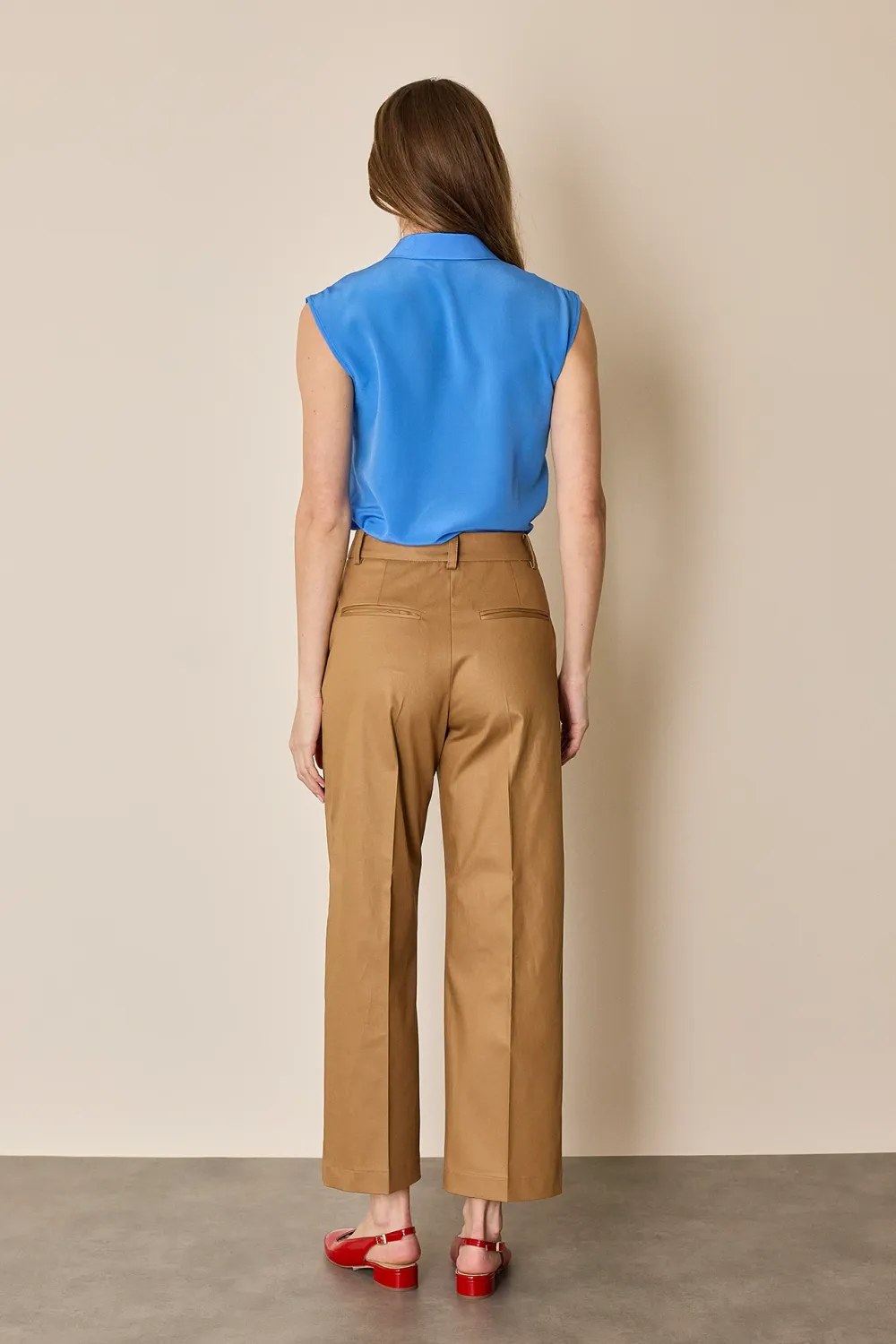 Pantaloni con piega