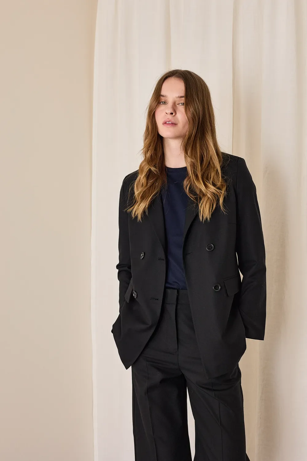 Lightweight wool and cashmere blazer