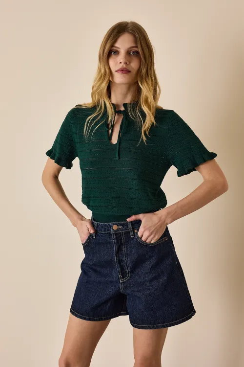 Maglia traforata con laccetto