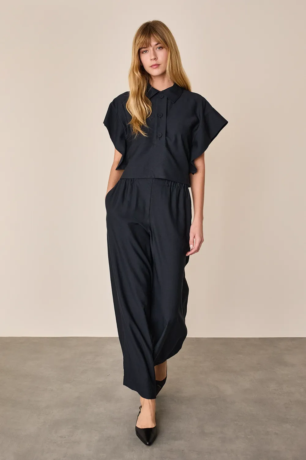 Wide-leg pants