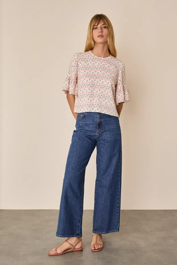 Bell sleeve top