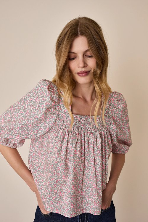Top with puff sleeves – Made with Liberty Fabrics