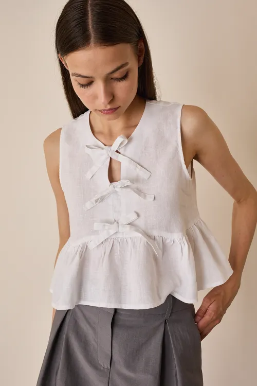 Bow-detail top