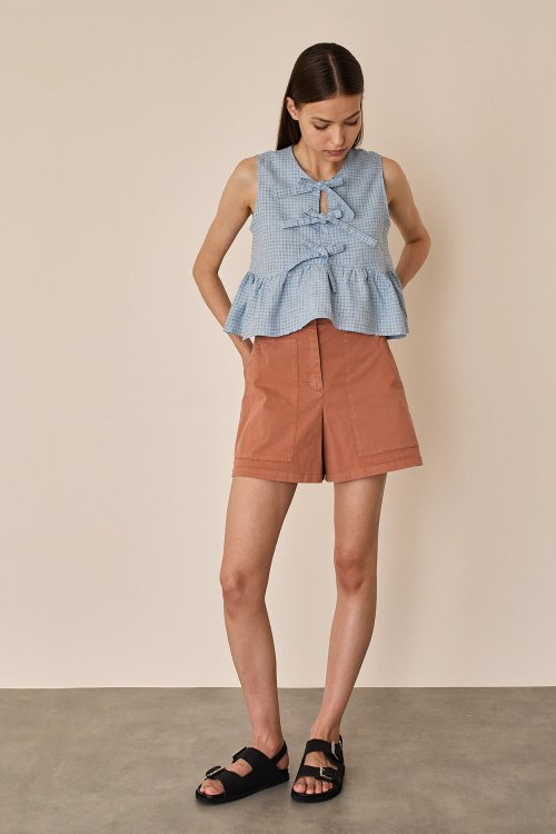 Bow-detail top