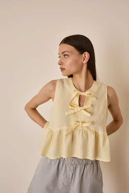Bow-detail top