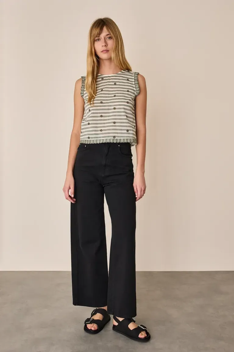 Garment-dyed trousers