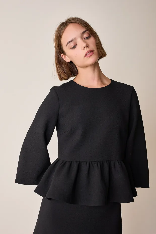 Top con balza in lana stretch