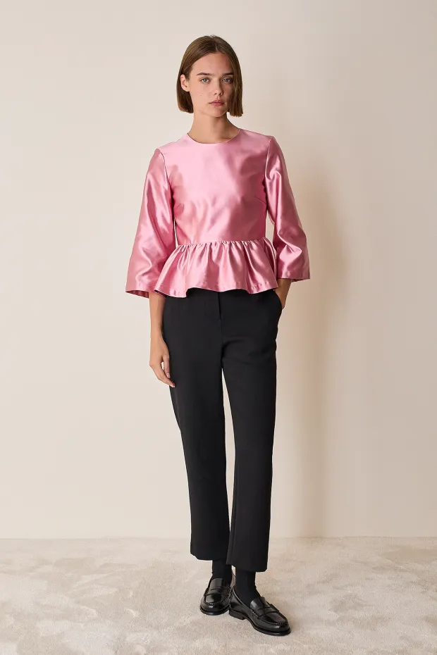 Top in misto seta con balza