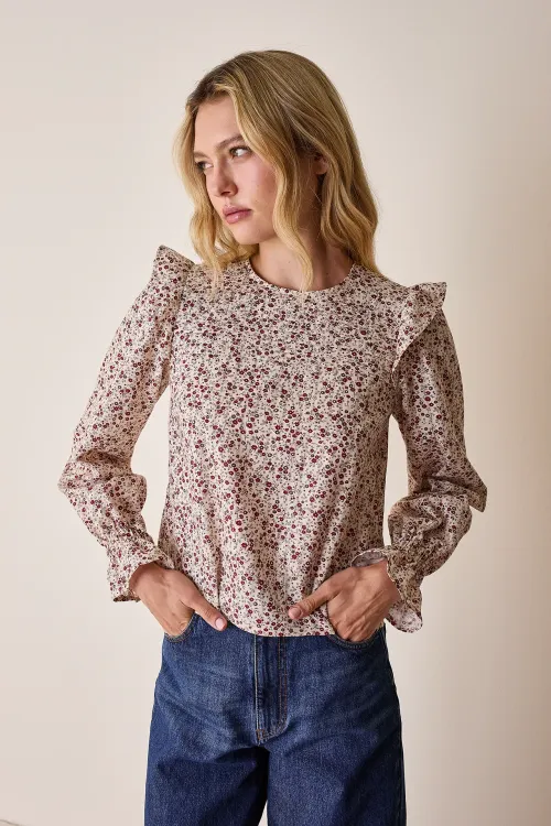 Country top with ruffles