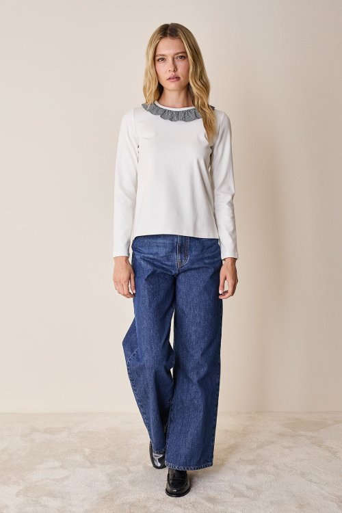 Long-sleeve T-shirt with ruffled collar