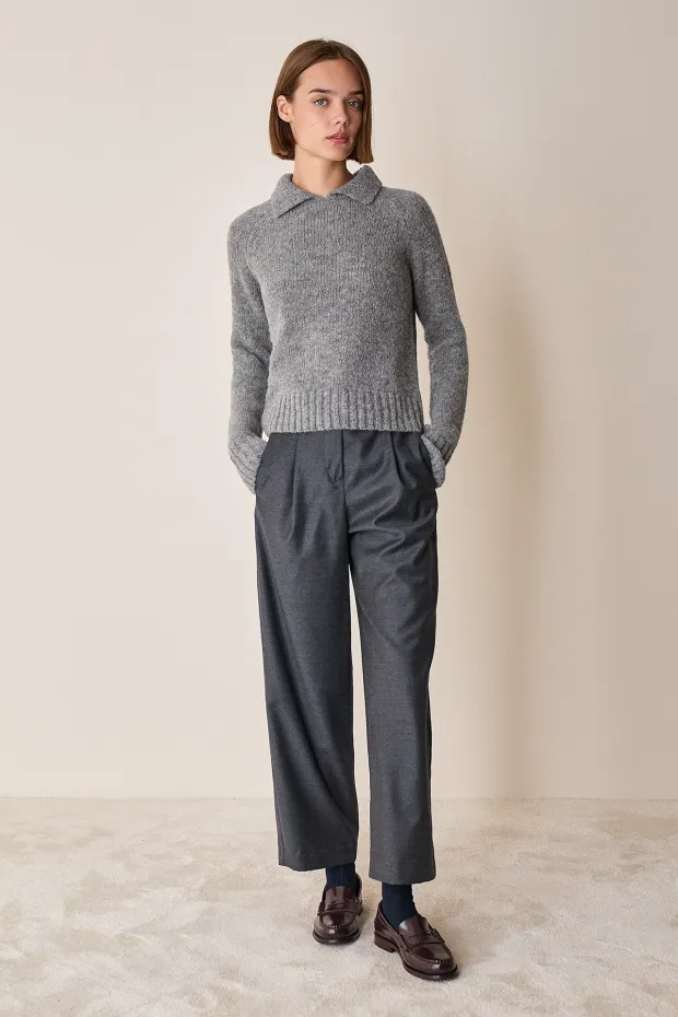Wool trousers with front pleats