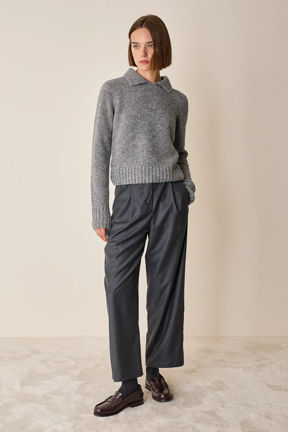 Wool trousers with front pleats