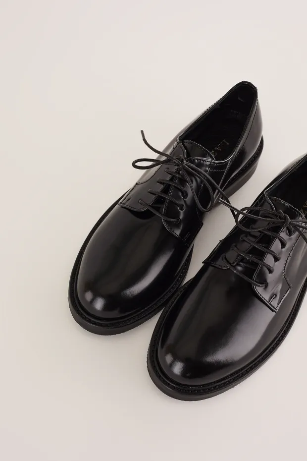 Smooth leather lace-up shoes
