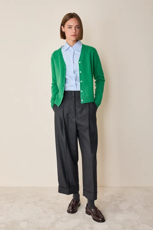 Thin V-neck cardigan