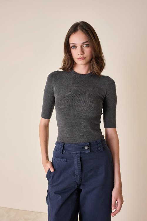 Short-sleeved wool crewneck 