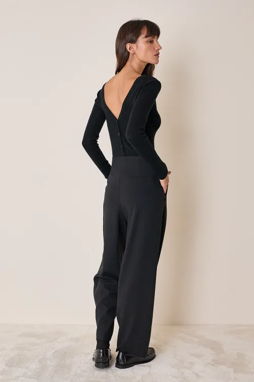Pullover con scollo a V sulla schiena